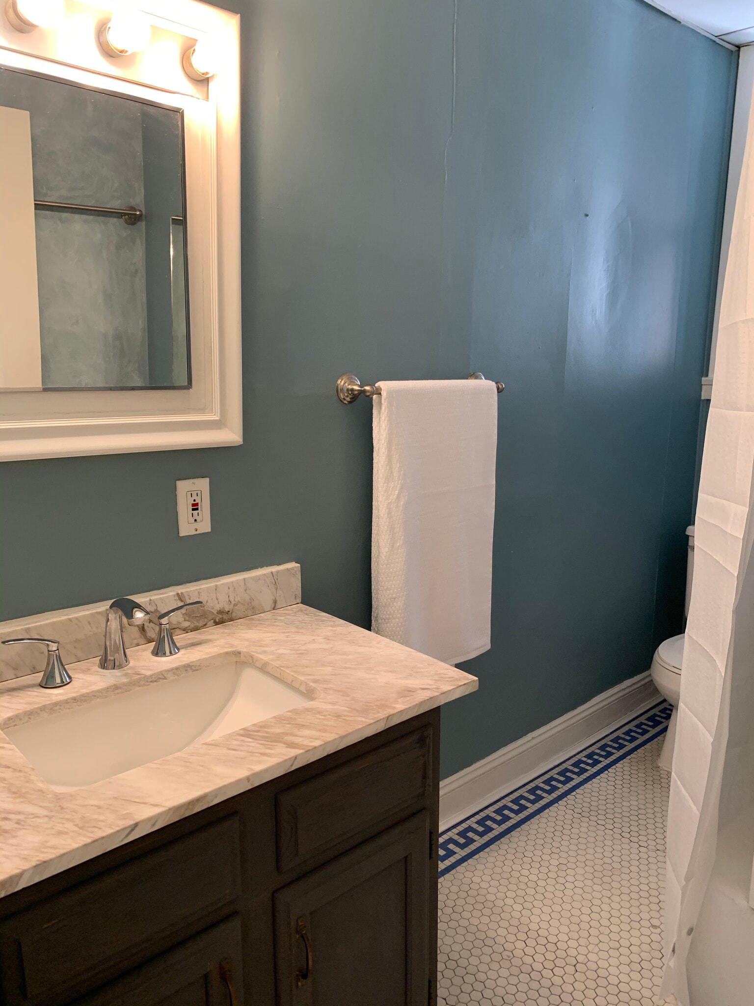 Granite Sink - 3639 Amberson Ave