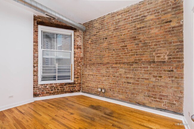 Building Photo - 2837 W Washington Blvd