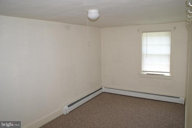 Building Photo - 9518 Circle Dr