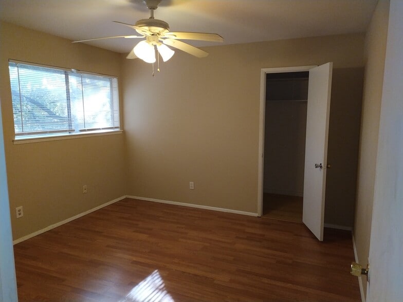 bedroom 3 - 7618 Village Trail Dr