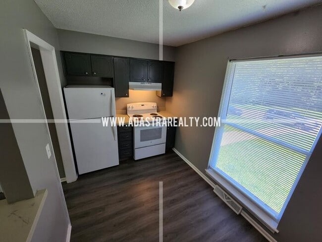 Building Photo - Affordable Raytown Area KCMO Apartment-Ava...