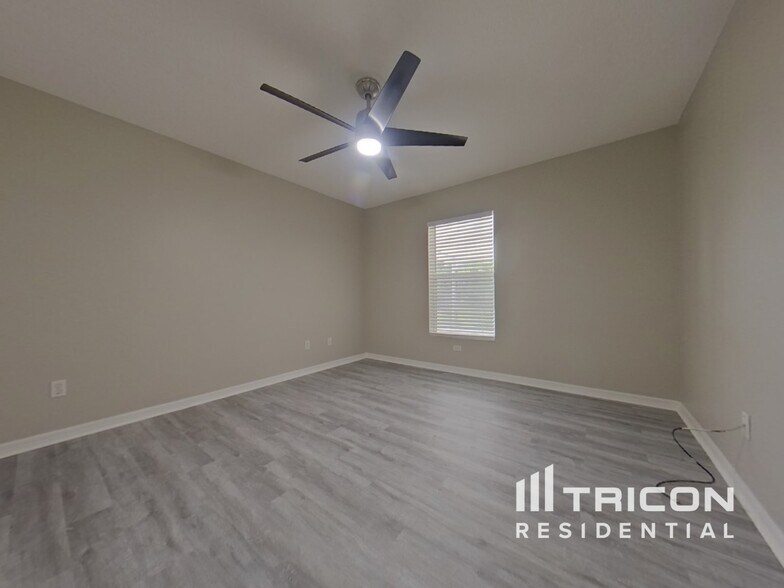 Building Photo - 3044 Juniper Dr