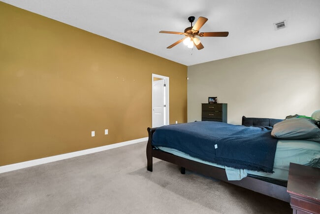 Building Photo - 68 Lincoln Way