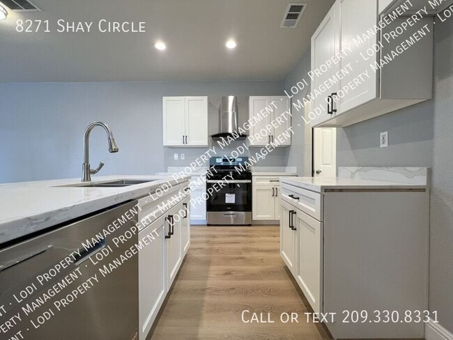Building Photo - 8271 Shay Cir