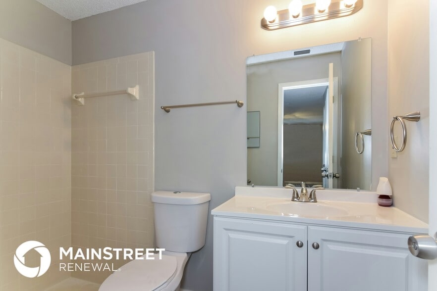 Building Photo - 5420 Southgrove Pl