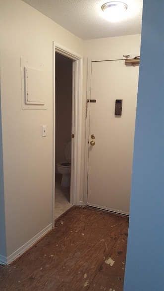 Primary Photo - 129 Burgundy Hill Ln