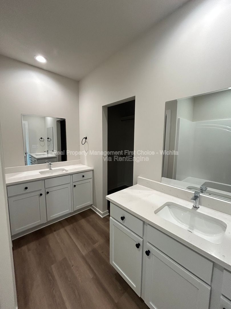 Building Photo - 157 N Gowen St