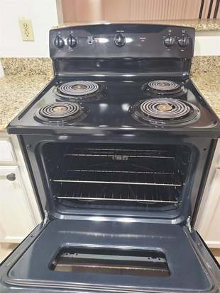 Building Photo - 8529 Hearth Dr
