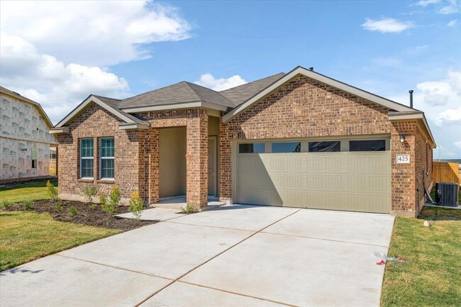 Building Photo - 425 Escondido Cir