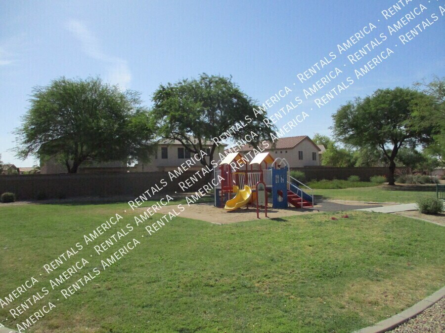Building Photo - 1448 E Saguaro Trail