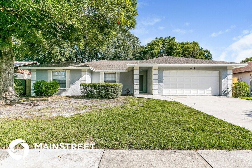 Primary Photo - 2125 Turmeric Ave