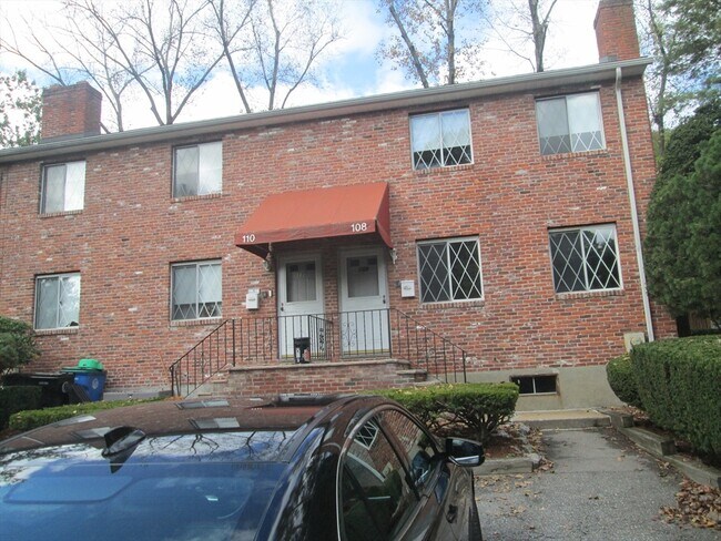 Building Photo - 112 Clark St