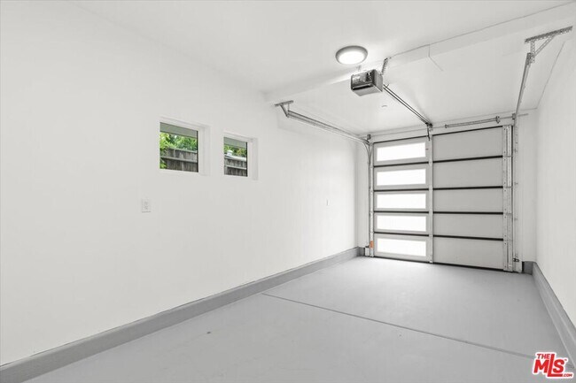 Building Photo - 4922 S Centinela Ave
