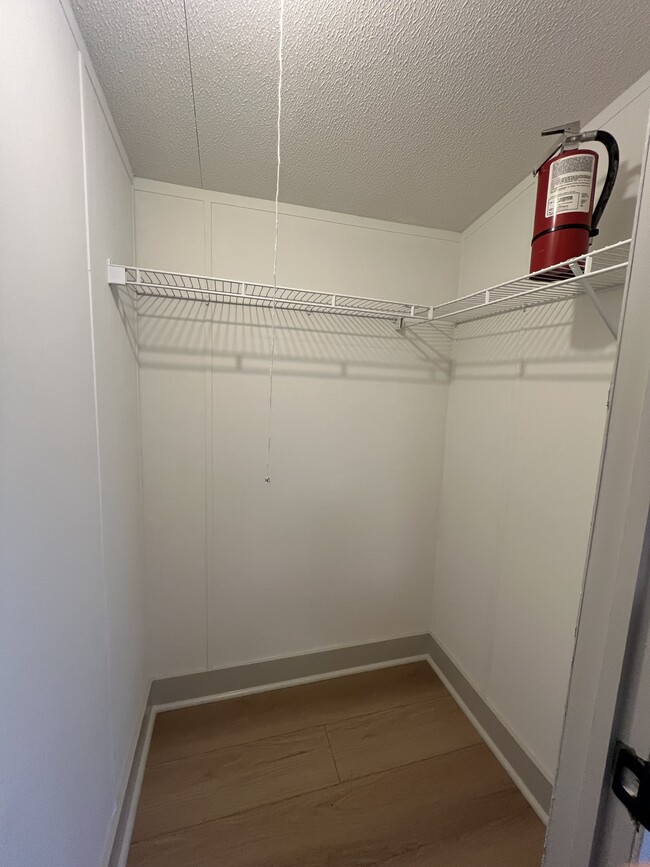 Building Photo - 1609 Walden Rd