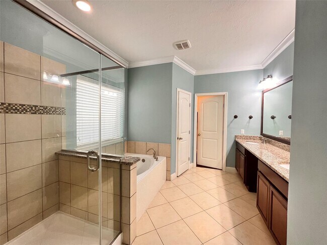 Building Photo - 26842 Trinity Trail