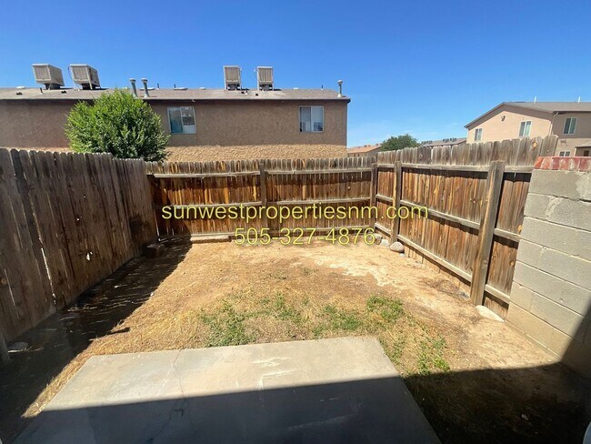 Building Photo - 2810 Parque De Oeste Dr