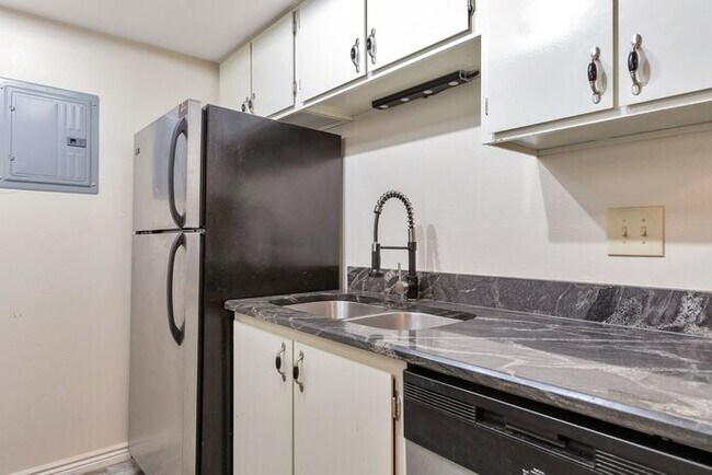 Building Photo - Charming 1 beds 1 bath in Aurora!