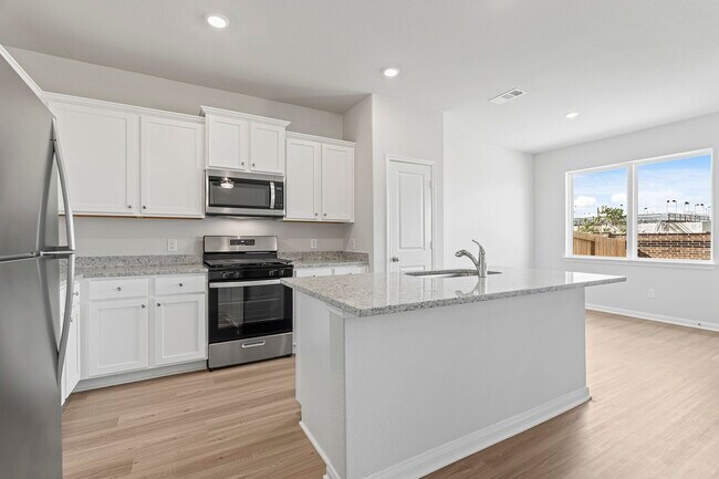 Building Photo - 1023 Rosewood Trl