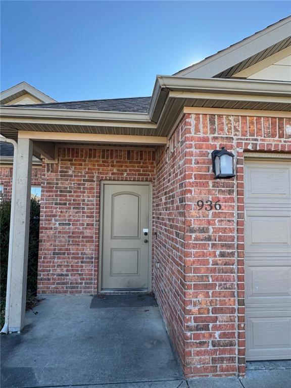 Building Photo - 938 Kensington Dr