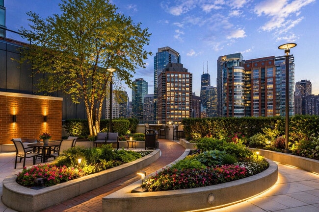 Building Photo - 420 E Waterside Dr
