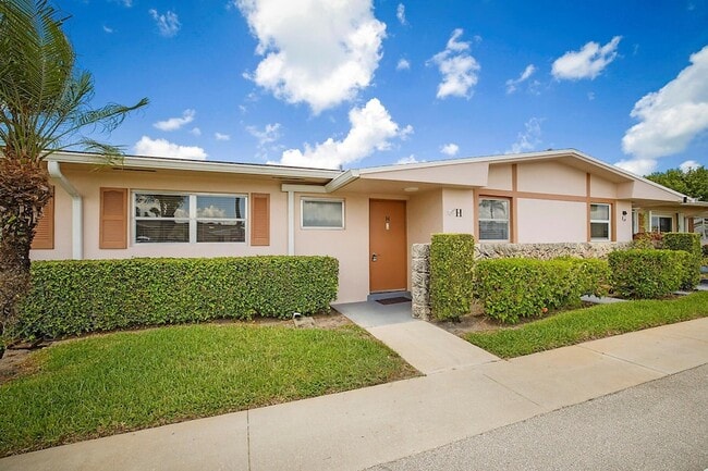 Building Photo - 2703 Dudley Dr W