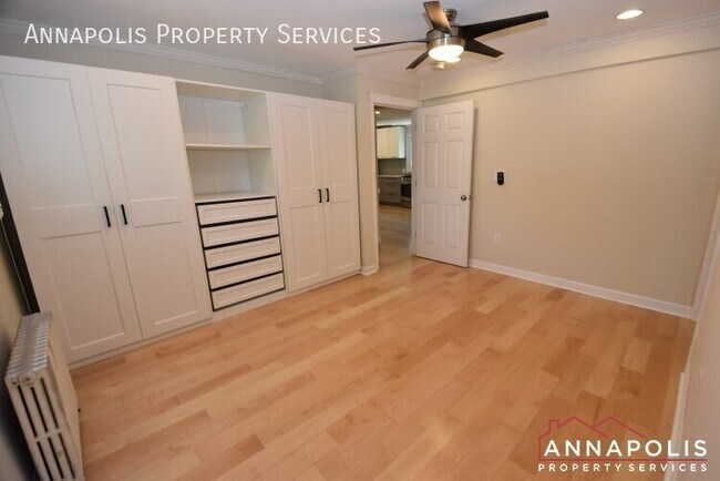 Building Photo - 1204 Breitwert Ave