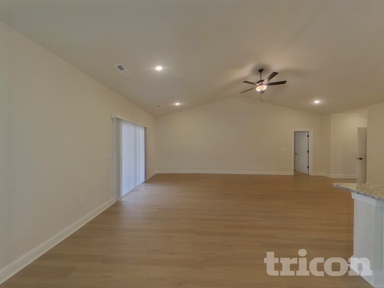 Building Photo - 7217 Jerimoth Dr