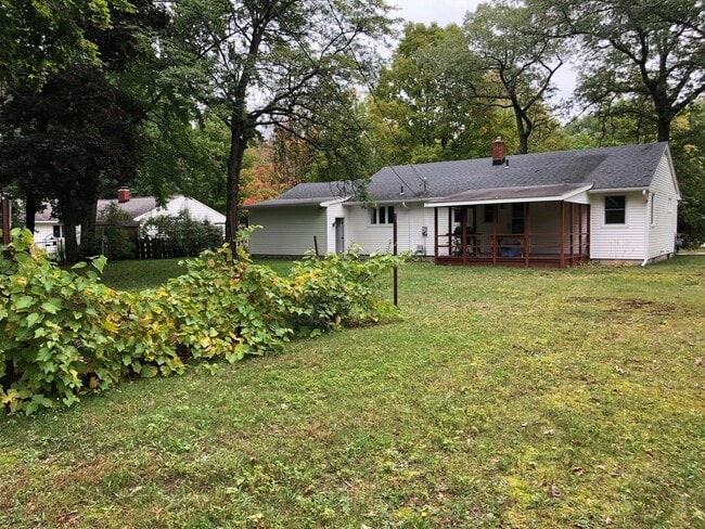 Building Photo - Spacious 3BR Home on Quiet Cul-de-Sac – Minutes from Downtown TC!