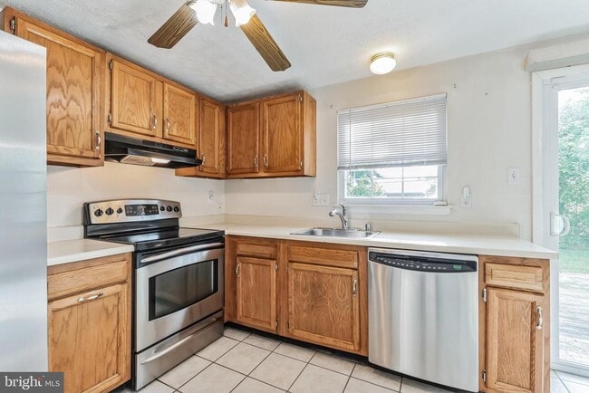 Building Photo - 2530 Vivaldi Ln