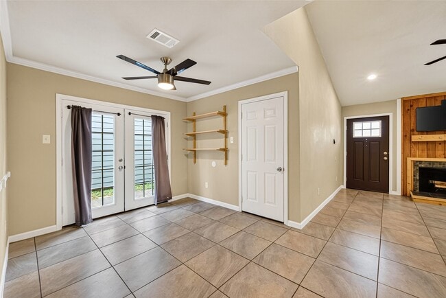 Building Photo - 10244 Bridgeland Ln