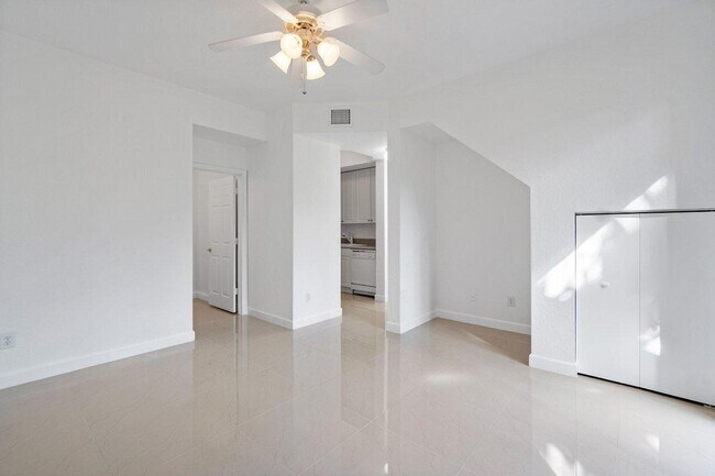 Building Photo - 6549 Diamond Springs Terrace