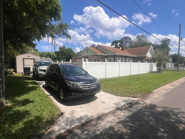 Building Photo - 4661 Astral St