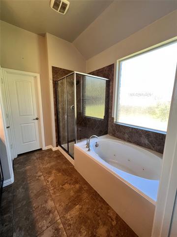 Building Photo - 3525 Twin Pines Dr
