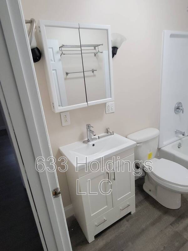 Building Photo - 410 Kutz Ln