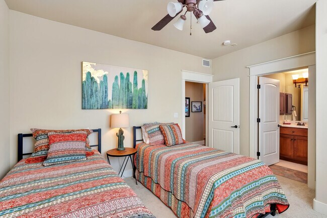 Building Photo - 17608 Border St