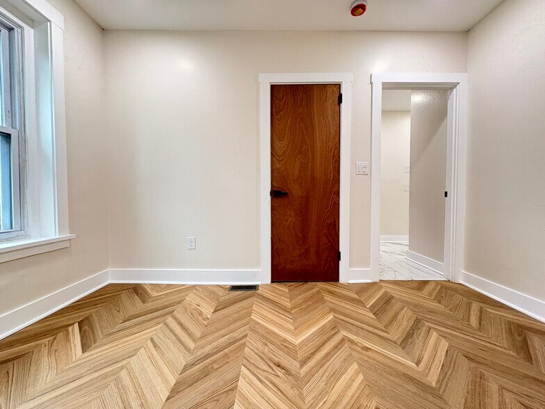 Building Photo - 7128 Card Ln