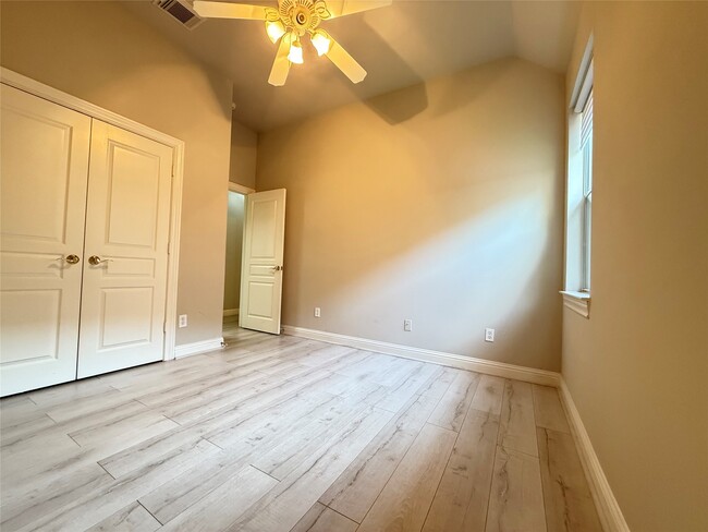 Building Photo - 13522 Schumann Trail