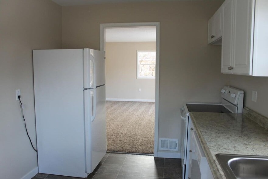 Building Photo - 786 Sanburnol Dr NE