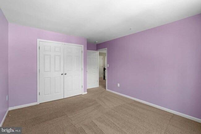 Building Photo - 920 St Martins Loop