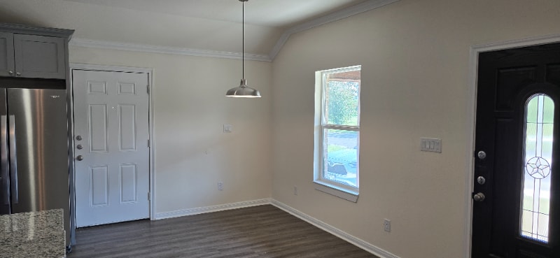 Building Photo - 2808 S 8th St