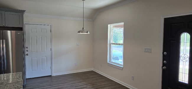 Building Photo - 2808 S 8th St