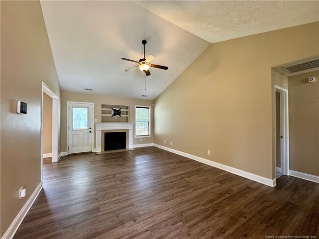 Building Photo - 230 Hunters Creek Dr