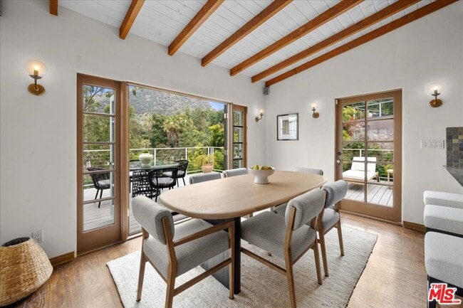 Building Photo - 3074 Lake Hollywood Dr