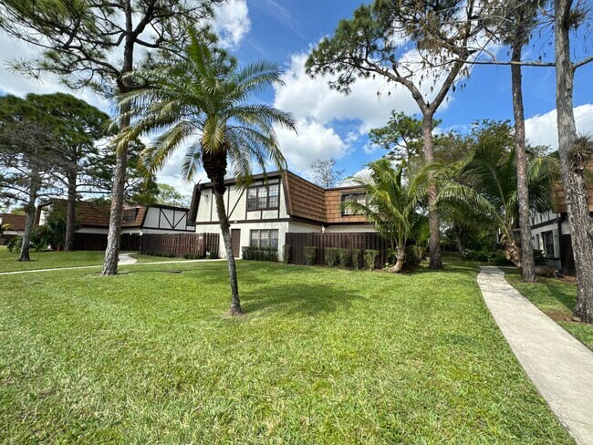 Building Photo - 152 Weybridge Cir