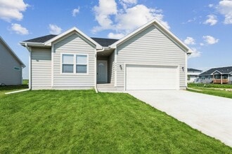 Building Photo - GREAT LOCATION!! Executive 4 Bed, 3 Bath Home in Johnston