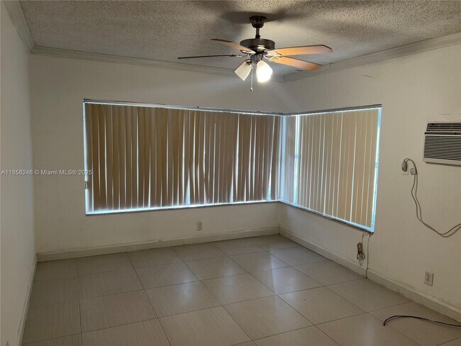 Building Photo - 9241 Collins Ave