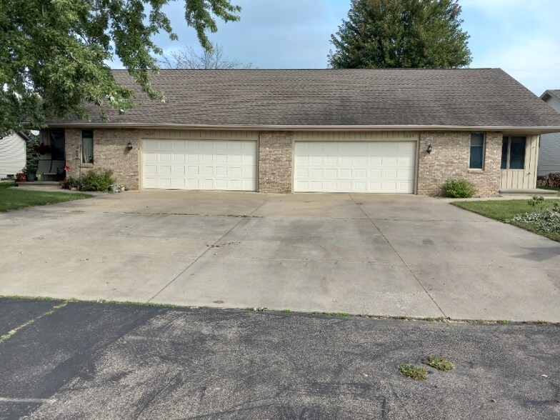 Primary Photo - 1675 Delta Dr