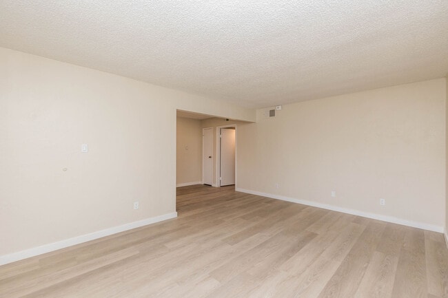 Building Photo - 276 Adams