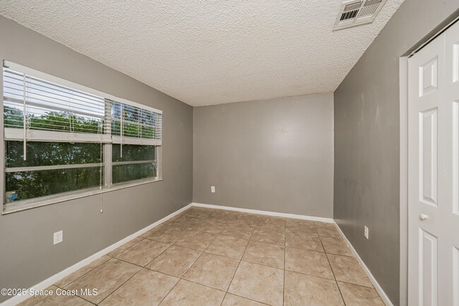 Building Photo - 7500 Coquina Ave