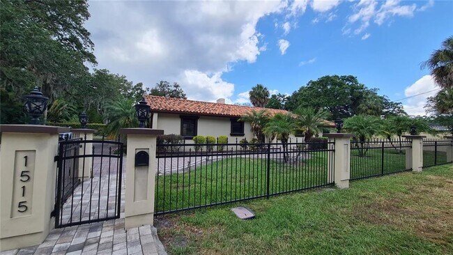 Primary Photo - 1515 S West Shore Blvd